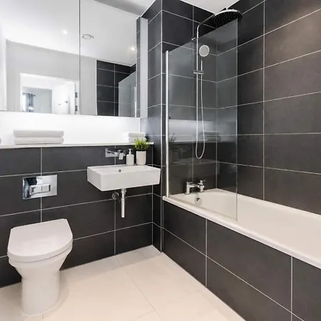 Stylish 3-bed Near Victoria * Manchester