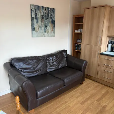 Apartmán Modern, Sleeps 10, Parking, Etihad, Coop Live, River Park, Manchester