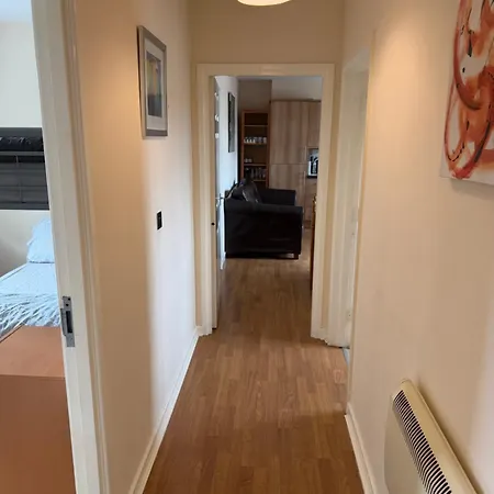 Modern, Sleeps 10, Parking, Etihad, Coop Live, River Park, * Manchester