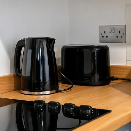 Elegant 1br Near Trafford Centre Апартаменты *