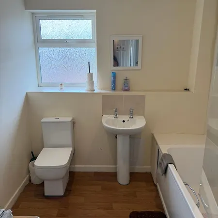 Modern, Sleeps 10, Parking, Etihad, Coop Live, River Park, Apartmán