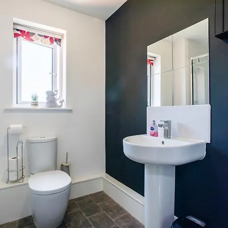 Lord Street With Free Parking & Wifi- Salford Uni, Victoria Station, Ao Arena