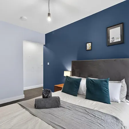Close To Media City-old Trafford - 5 Bedroom House