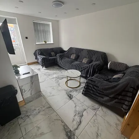 Sindhu Luxury * Manchester