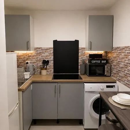 Flat In - Dudleys Dove Apartman *