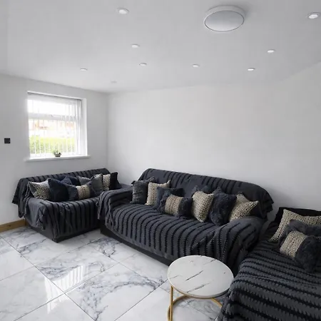 Sindhu Luxury * Manchester
