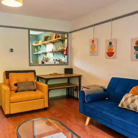 펜션 Stylish 1br Retreat With Garden And Rustic Kitchen