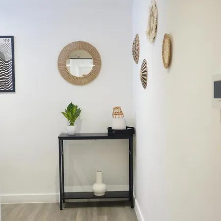 Modern 2 Bed - Next To Ao Arena & Picadilly Station - - Parking & Local Transport Links 公寓 *