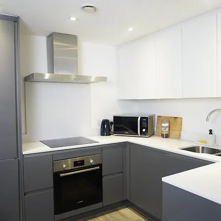 Modern 2 Bed - Next To Ao Arena & Picadilly Station - - Parking & Local Transport Links 曼彻斯特
