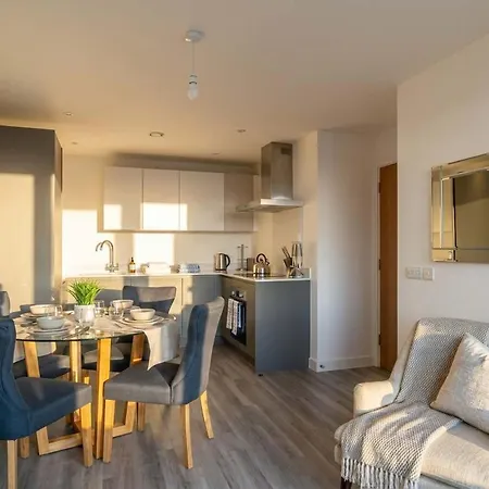 Convenient 2 Bedroom Manchester