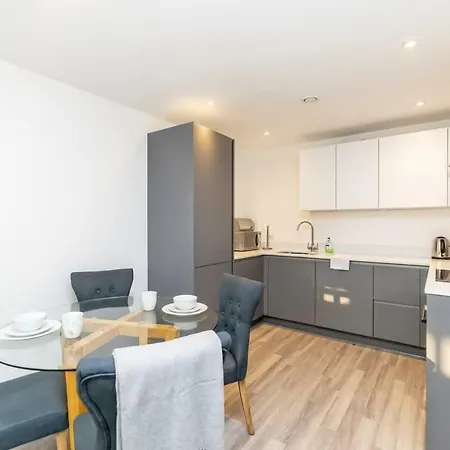 Convenient 2 Bedroom