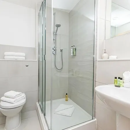 Convenient 2 Bedroom * Manchester