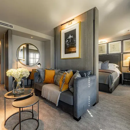 Dakota Airport Hotel 4*