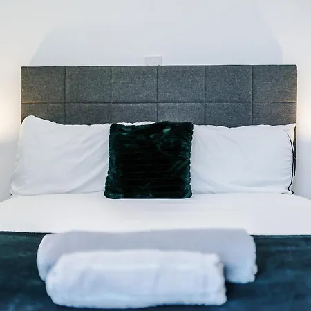 Game Zone, Trafford Centre Nearby, Sleeps 8 Дом отдыха *
