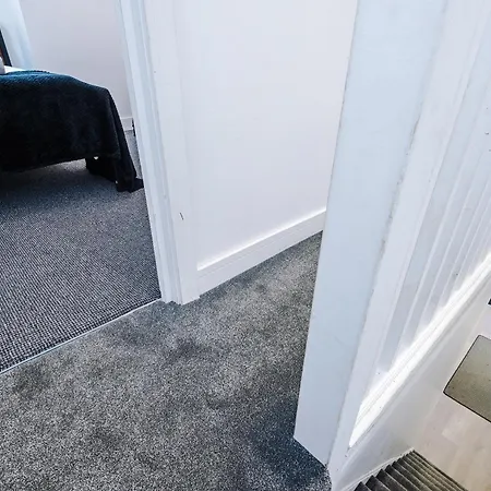 Game Zone, Trafford Centre Nearby, Sleeps 8 Манчестер