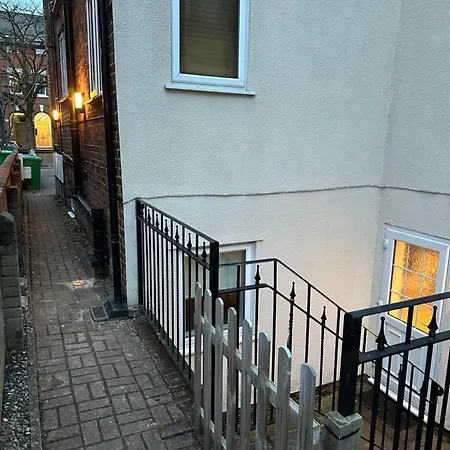 2-bed Flat In West Didsbury Near Fletcher Moss * Manchester