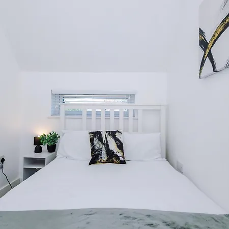 Boutique Mcr With Games Table, Sleeps 9 Дом отдыха *