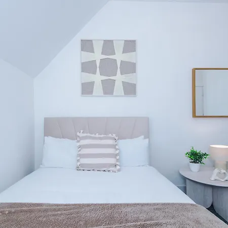 Boutique Mcr With Games Table, Sleeps 9 Дом отдыха Манчестер