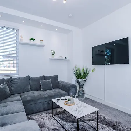 Boutique Mcr With Games Table, Sleeps 9 Дом отдыха Манчестер