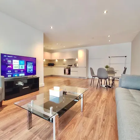 Modern Near Oxford Road, Centre Apartment