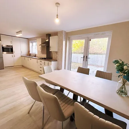 Boutique Small Double Detached House Salford *