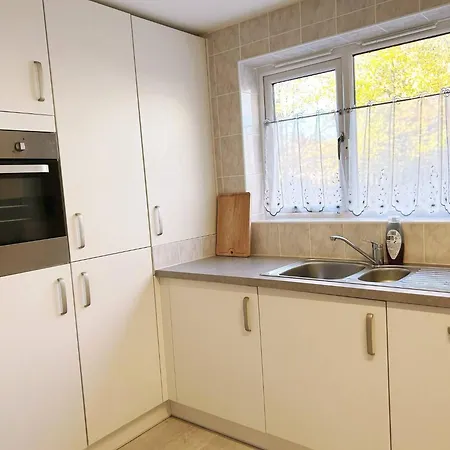 Boutique Small Double Detached House Salford Penzion