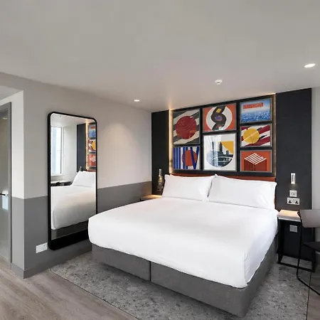 Aloft By Marriott Centre