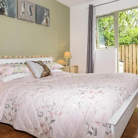 2 Bed In Ashton -under- Hill Oc-41827 Manchester