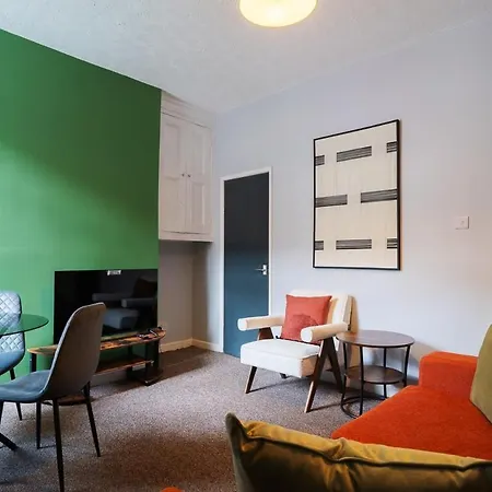 Romney Retreat Salford Edge بيت للعطل مانشستر