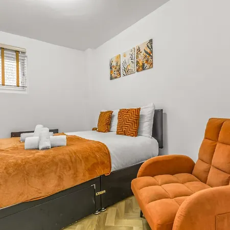 بيت للعطل 2bed - Sleeps4 *