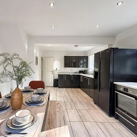 بيت للعطل Luxury Entire | Near Centre *