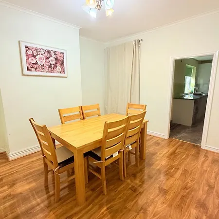Bright Home, Modern & Spacious * مانشستر