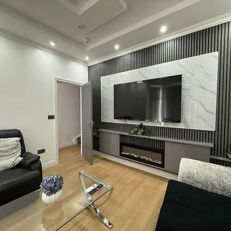 Ashfield Ii Co-living - Private Self-cater Penzion *