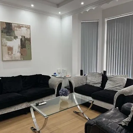 Ashfield Ii Co-living - Private Self-cater