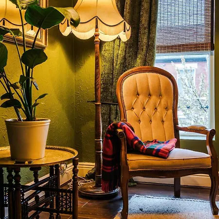 Stylish Retro Retreat By 53 Degrees In 4 Bed * Manchester