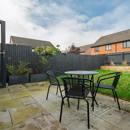 بيت للعطل Stunning 3bd - Pool Table - Salford Centre *