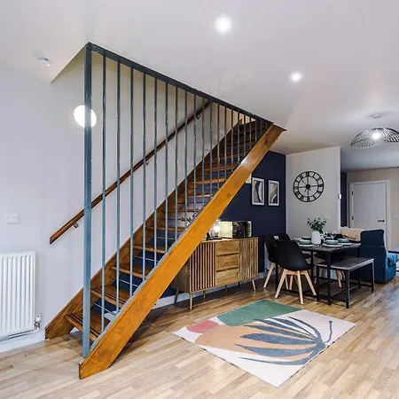 Modern 2 Bed By 53 Degrees With Parking & Garden Dom wakacyjny Manchester