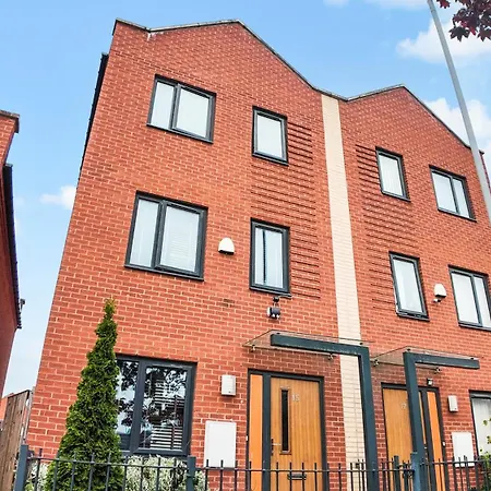 بيت للعطل Stylish In Vibrant Salford,