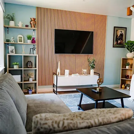 Stylish 3-bedroom For Groups With Parking, Greater بيت للعطل *