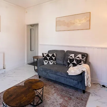 Stylish 2bdr 10m To Centre Free Parking * مانشستر