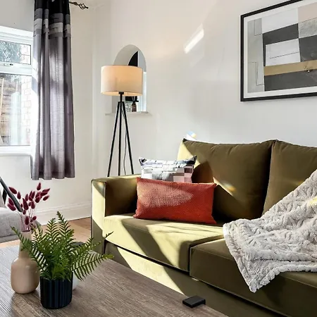 Luxury Entire | Near Centre بيت للعطل مانشستر