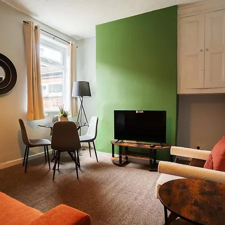 Romney Retreat Salford Edge بيت للعطل مانشستر