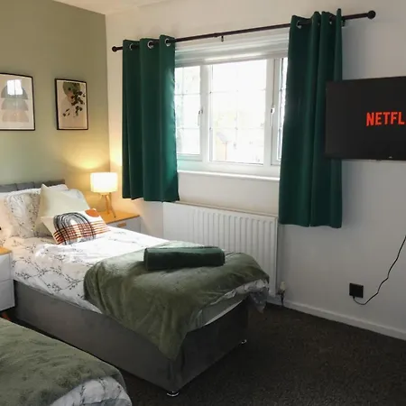 2bdr House 4 Beds & Sofa With 3 Tvs Netflix Ps4 Free Parking Near Mcr Ao Arena Casa de Férias