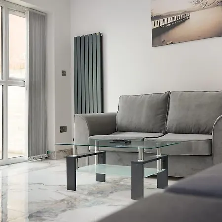Σπίτι διακοπών Stylish With Free Parking And Easy Access