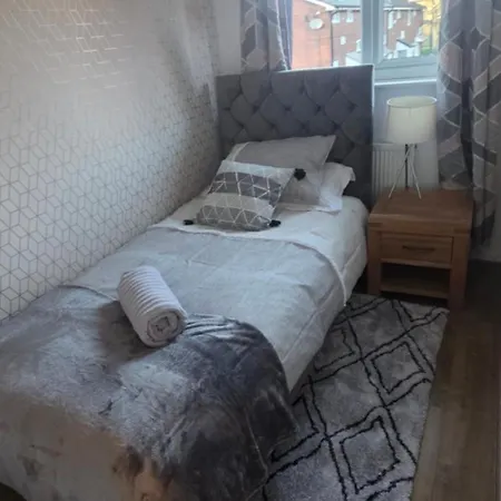 Casa Havilah - Contractor House Sleeps 4 Parking *