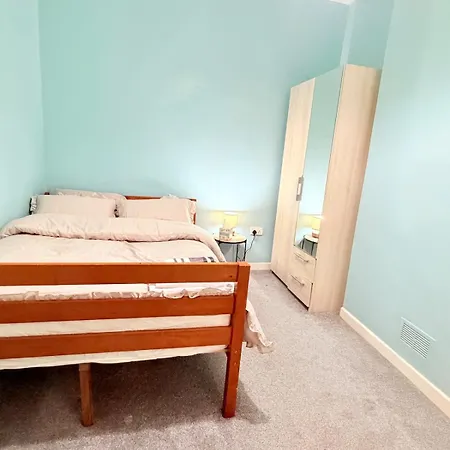 Bright Home, Modern & Spacious بيت للعطل مانشستر