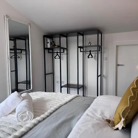 Winsick Residences Salford 3 Bed Up To 7 Guests *