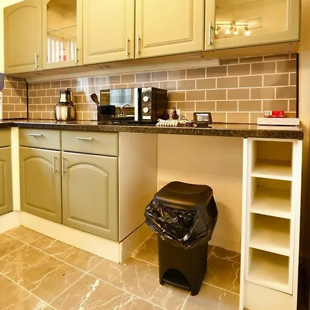 3 Bedroom In * مانشستر