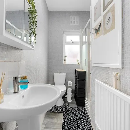 Stylish 2 Bed House In بيت للعطل مانشستر