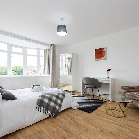 Luxury In Greater * Manchester
